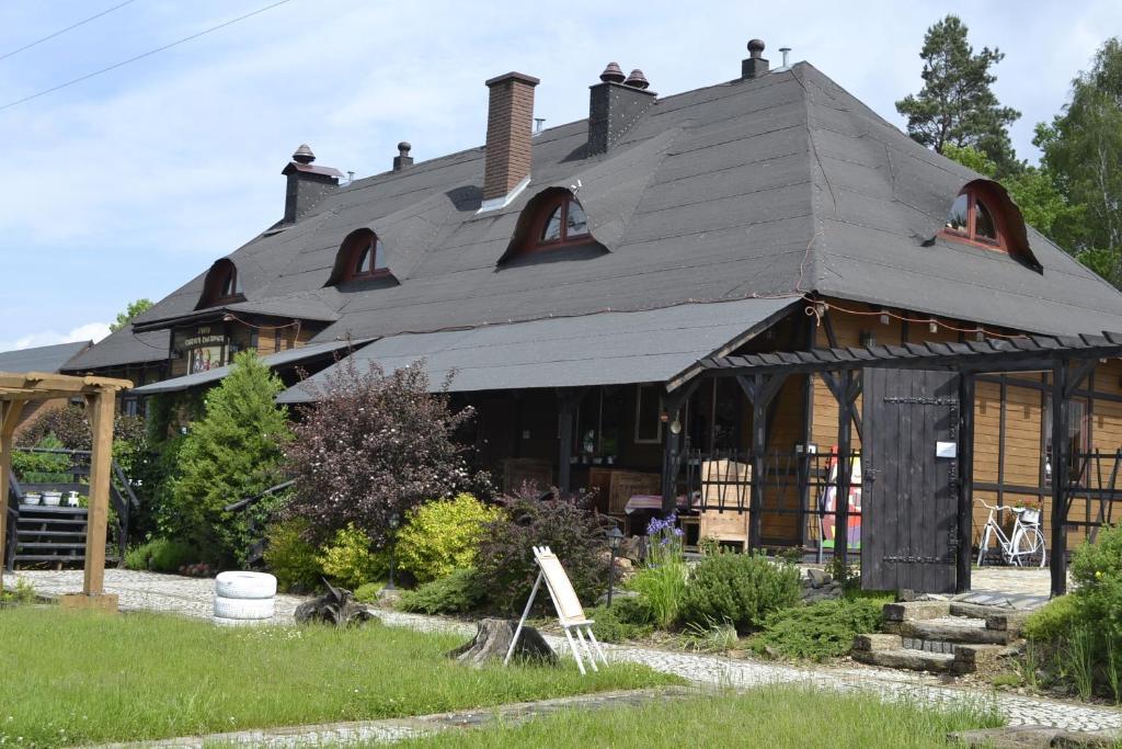 Chata Starych Znajomych Sanok Exterior foto
